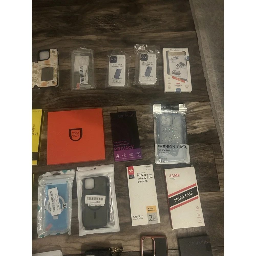 Wholesale Mixed Lot of 25 Assorted‎ iPhone Cases,Galaxy,screen/watch Protectors